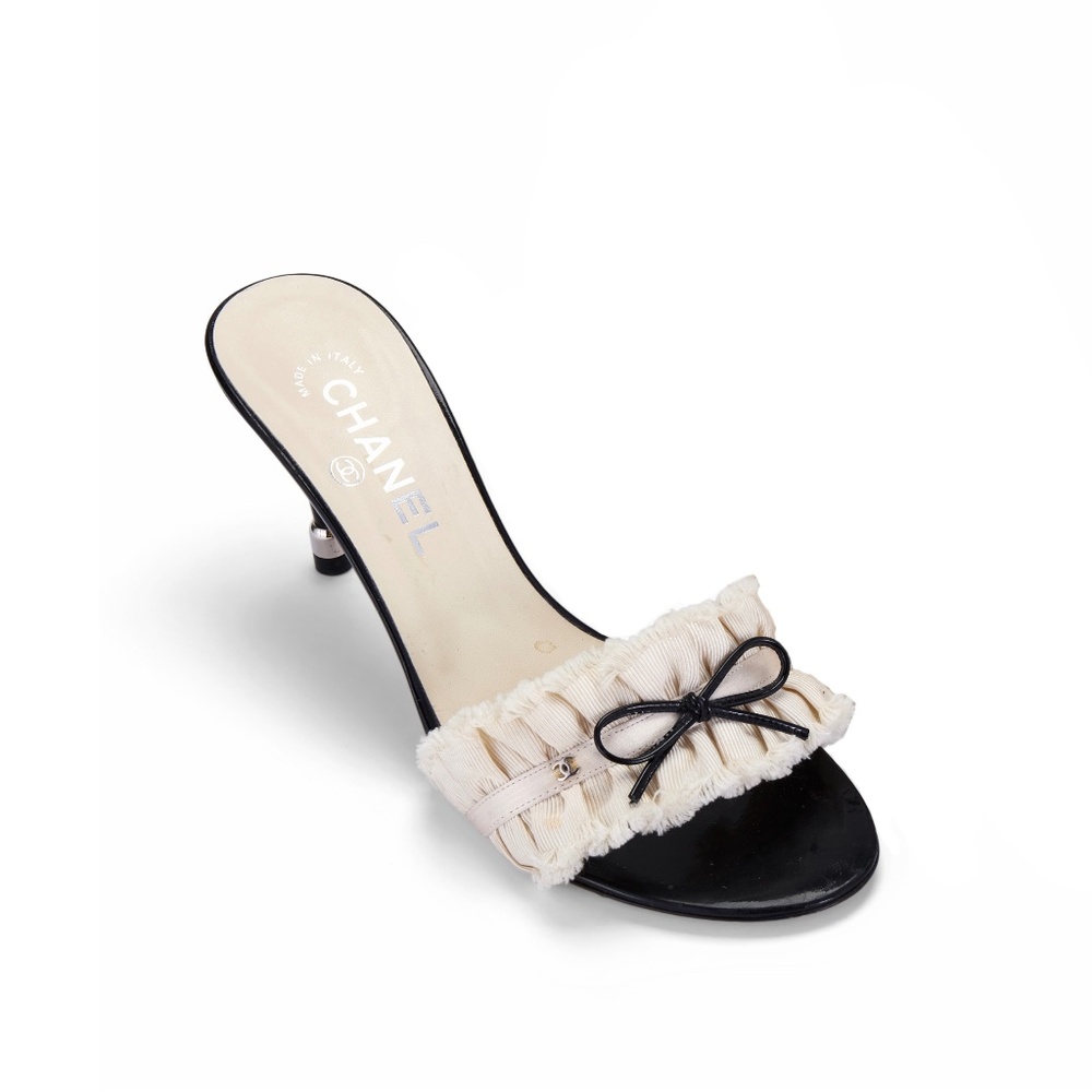 CHANEL 2012 “CC” Ivory Ruffle Bow Sandal Heels